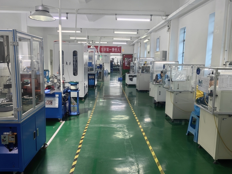 半自動(dòng)化車(chē)間